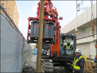 JR在来線高架化橋脚基礎工事